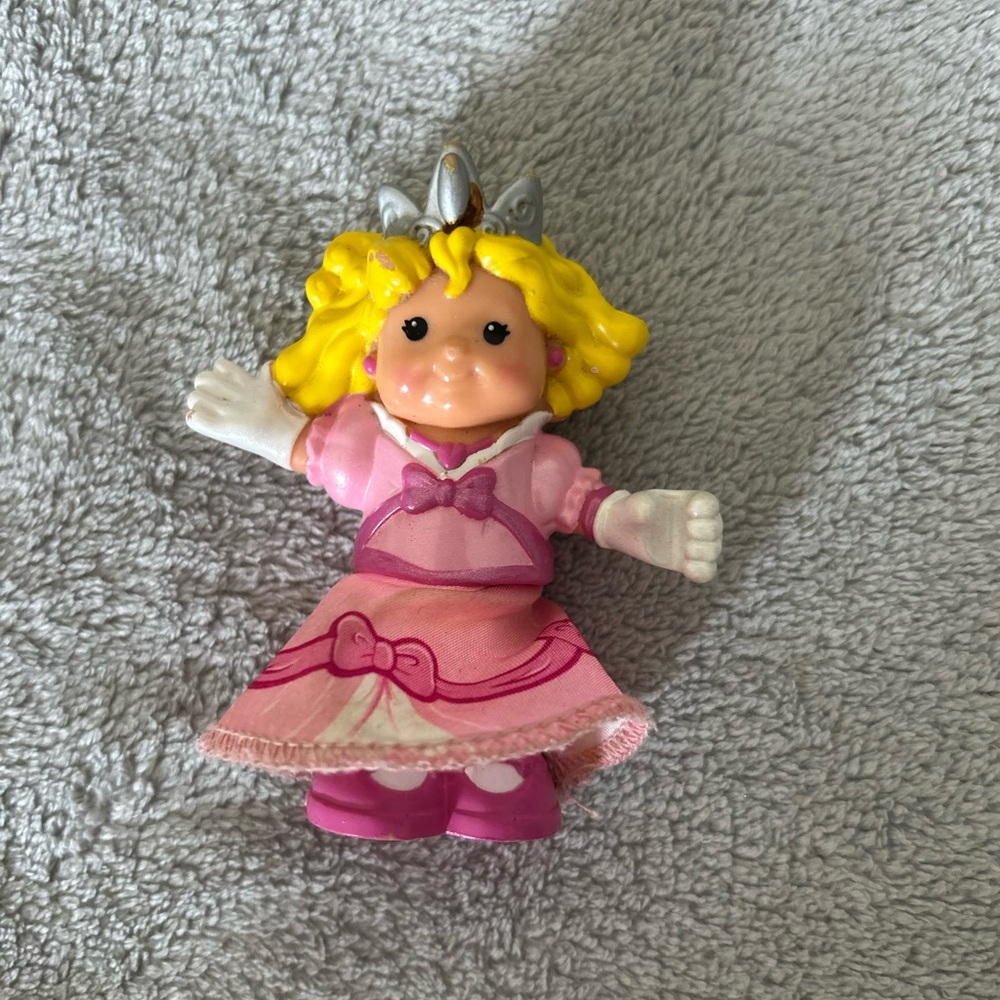 Fisher Price Little People Castle Princess Sarah Lynn Toy Figure Girl Pink Dress
